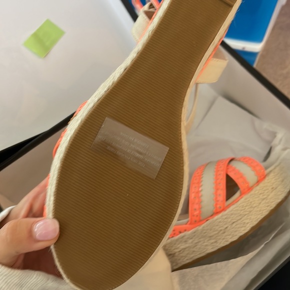 BRAND NEW Womens wedges - Picture 2 of 6